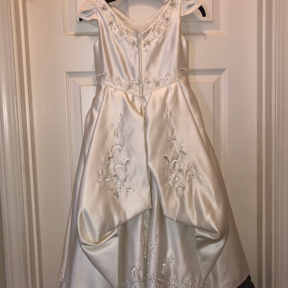 ✨ Little Girls Heirlooms dress. Off White/…